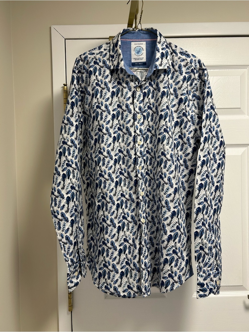 A fish named Fred Men's Shirt Size M